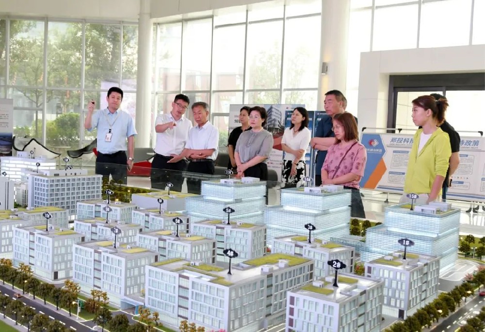 大同市左云縣政協(xié)一行蒞臨鄭投科技創(chuàng)新園參觀調研